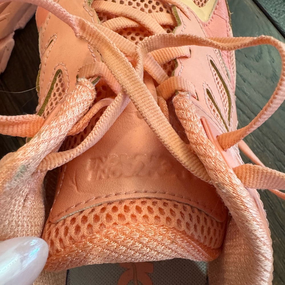 Hoka One Clifton L Orange Coral Athletic Shoes Size 10 - Picture 12 of 13